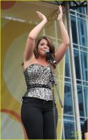 Lauren Alaina singer