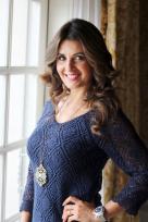 Mayrin Villanueva sueter azul