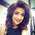 Monali Thakur face