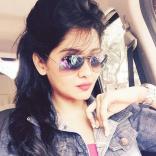 Kanchi Singh glasses