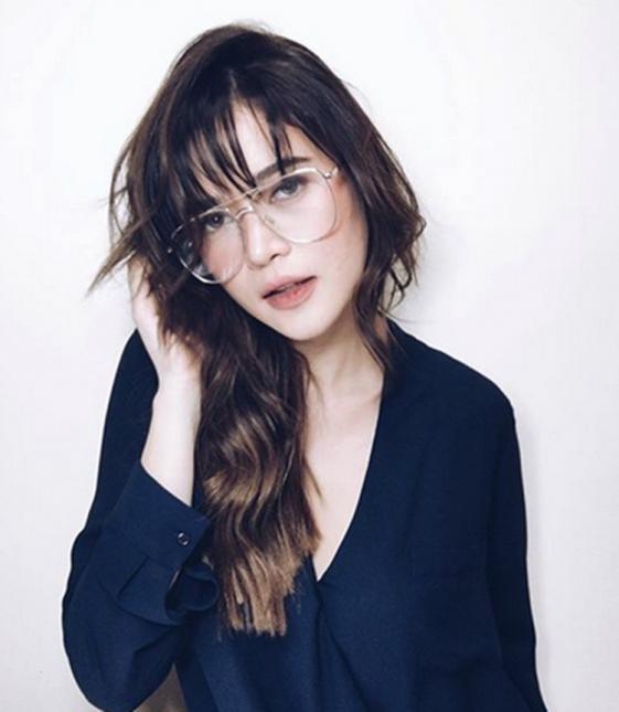 Bela Padilla glasses