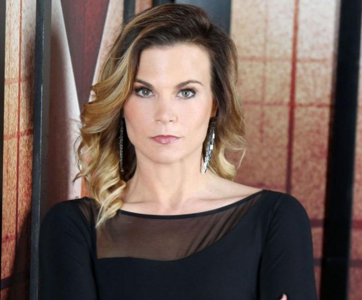 Gina Tognoni aretes