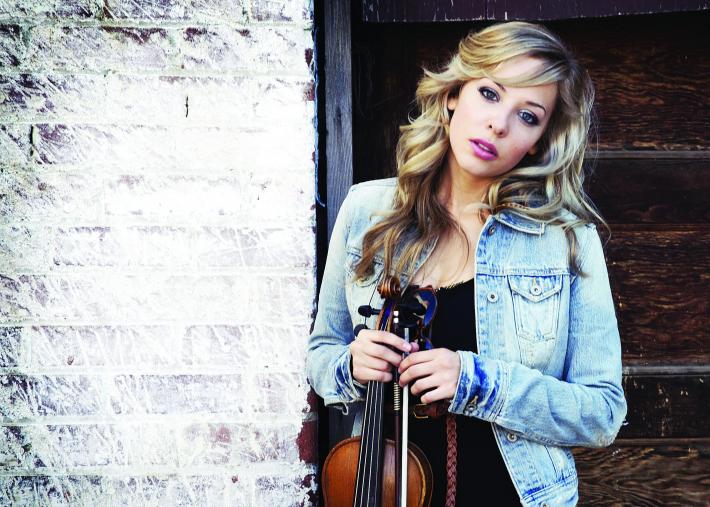 Mackenzie Porter fiddle