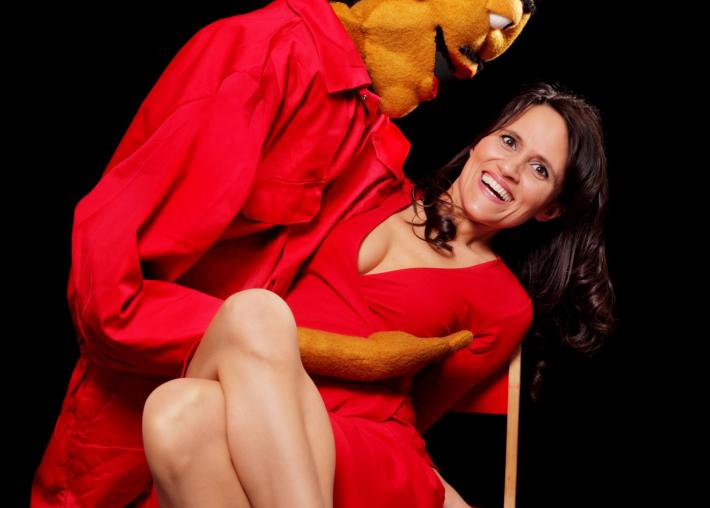 Nina Conti comedy