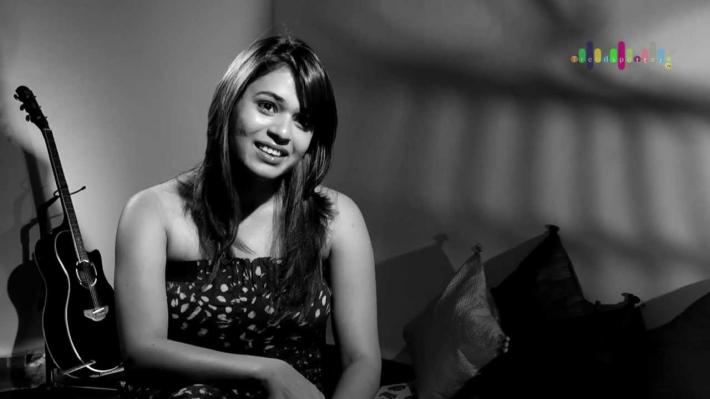 Shalmali Kholgade guitar